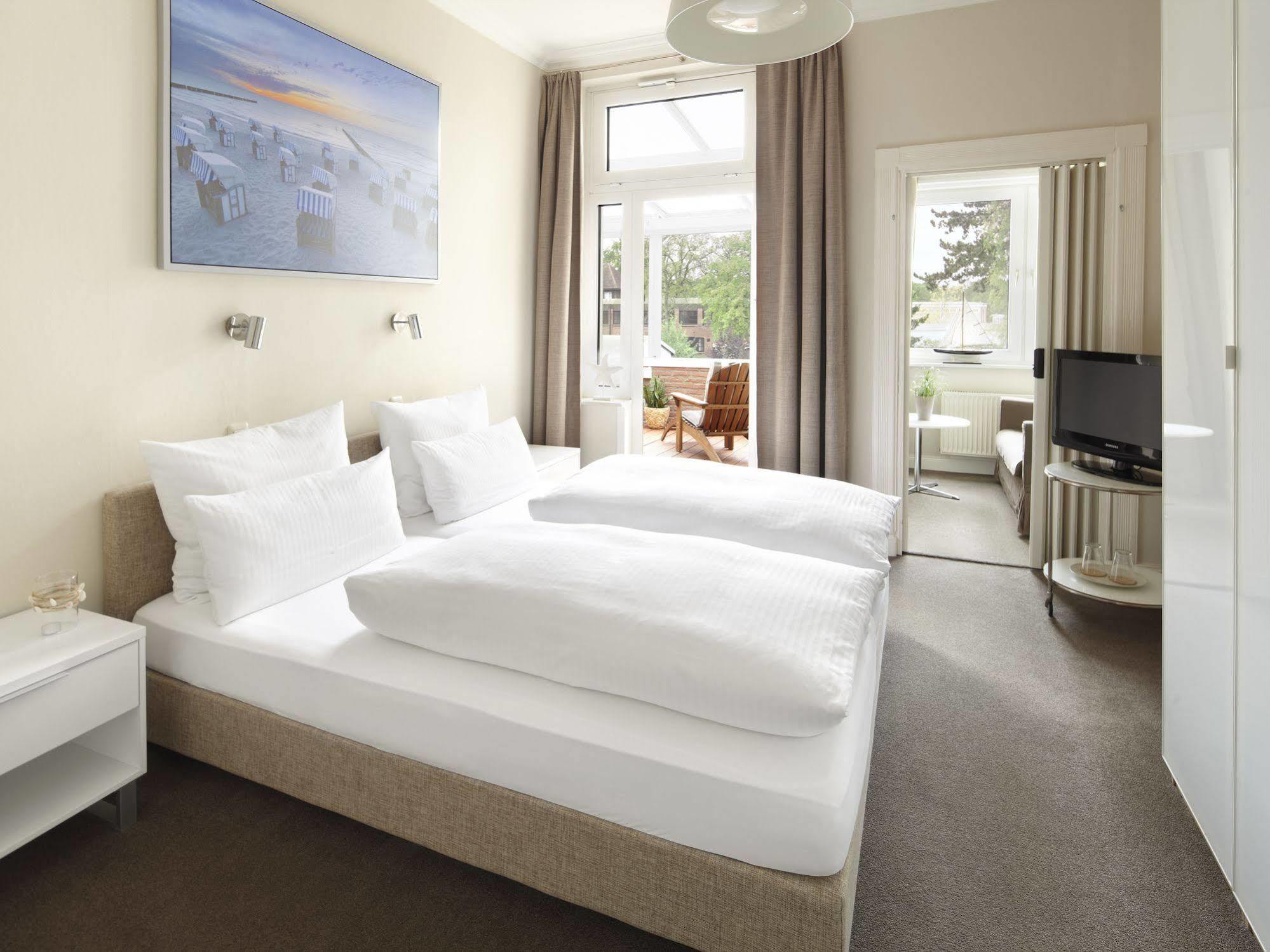 Hotel Garni Seestern Timmendorfer Strand Exterior photo